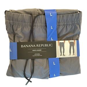 New Banana Republic Men’s Large LG dark gray joggers